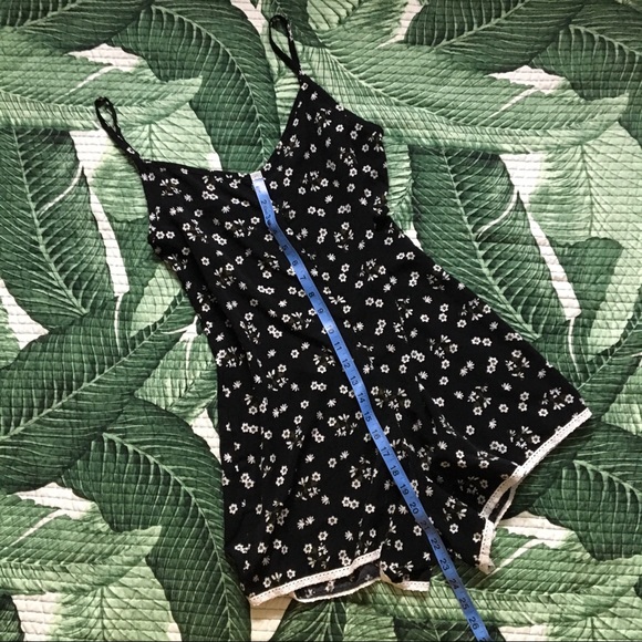 Happening in the Present Floral Romper - Picture 4 of 5